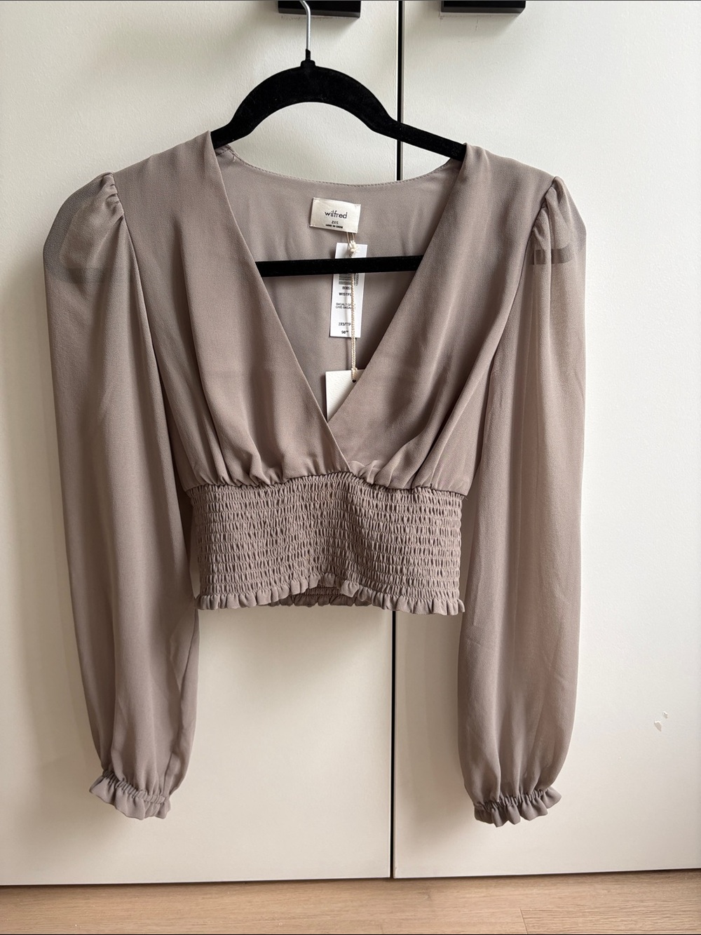 Wilfred Wistful Cropped Smocked-Waist V-Neck Blouse